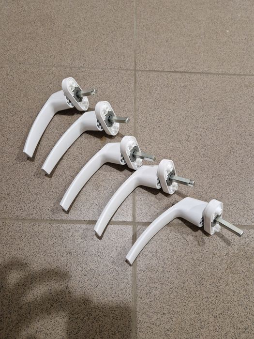 Klamki okienne na klucz