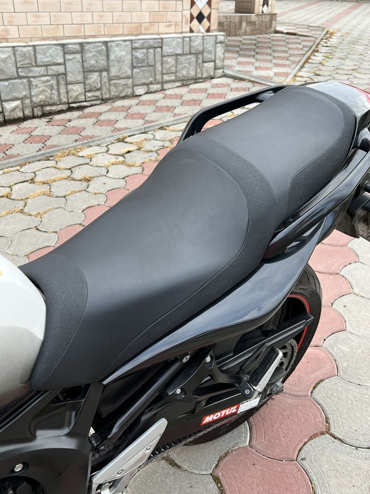 Продам мотоцикл Yamaha Fazer 600 - S2 (FZ-6)
