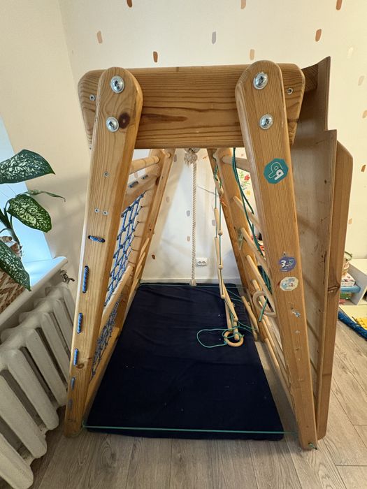 Дитячий спортивний комплекс