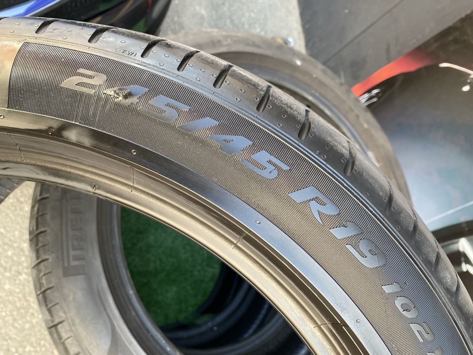 245/45 R19 Pirelli P Zero 19г комплект шин летних.