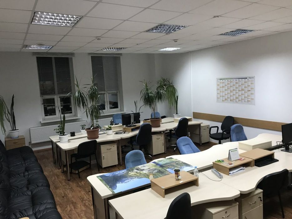 Офіси з автоном. електропостачанням і бомбосховищем