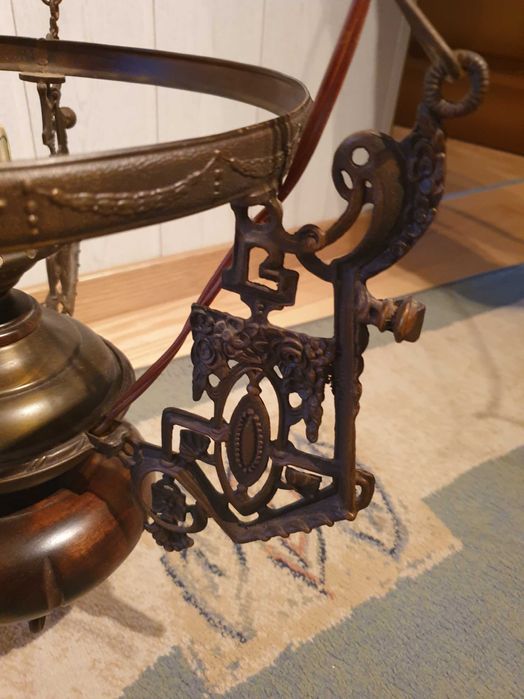 Lampa w holenderskim stylu