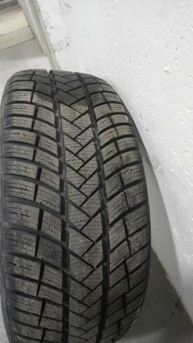 Vredestein Wintrac Pro 215/50/17 95V - POJEDYNKA