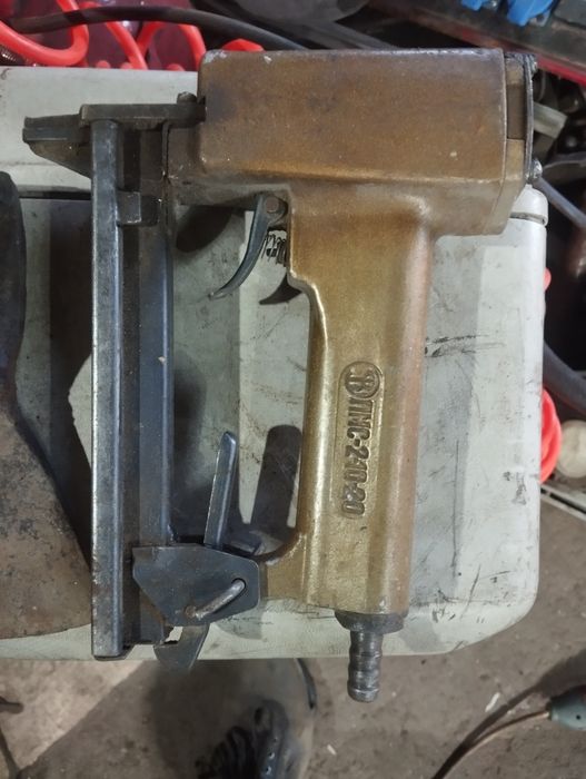 Кирки топорики кувалда