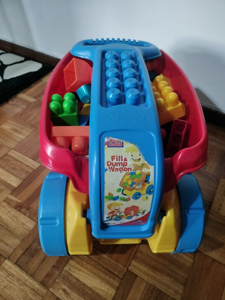Megablocks com carro de arrumação
