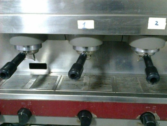 maquina de café CIMBALI de 3 grupos