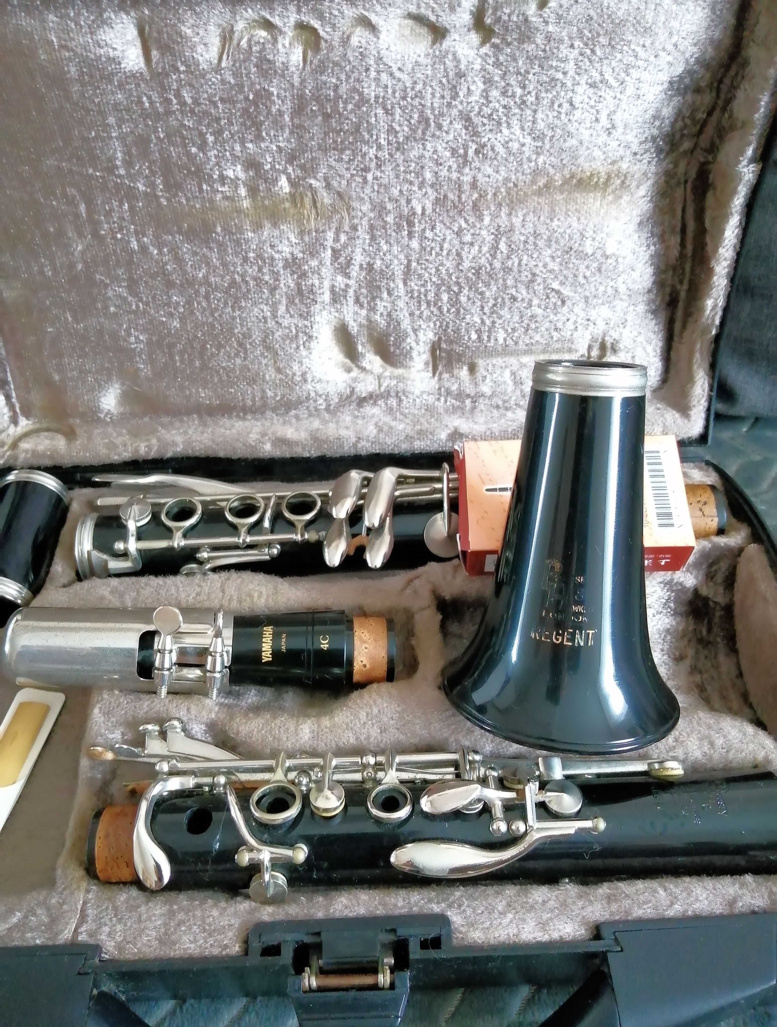 Klarnet firmy Boosey & Hawkes (B&H) Regent w futerale