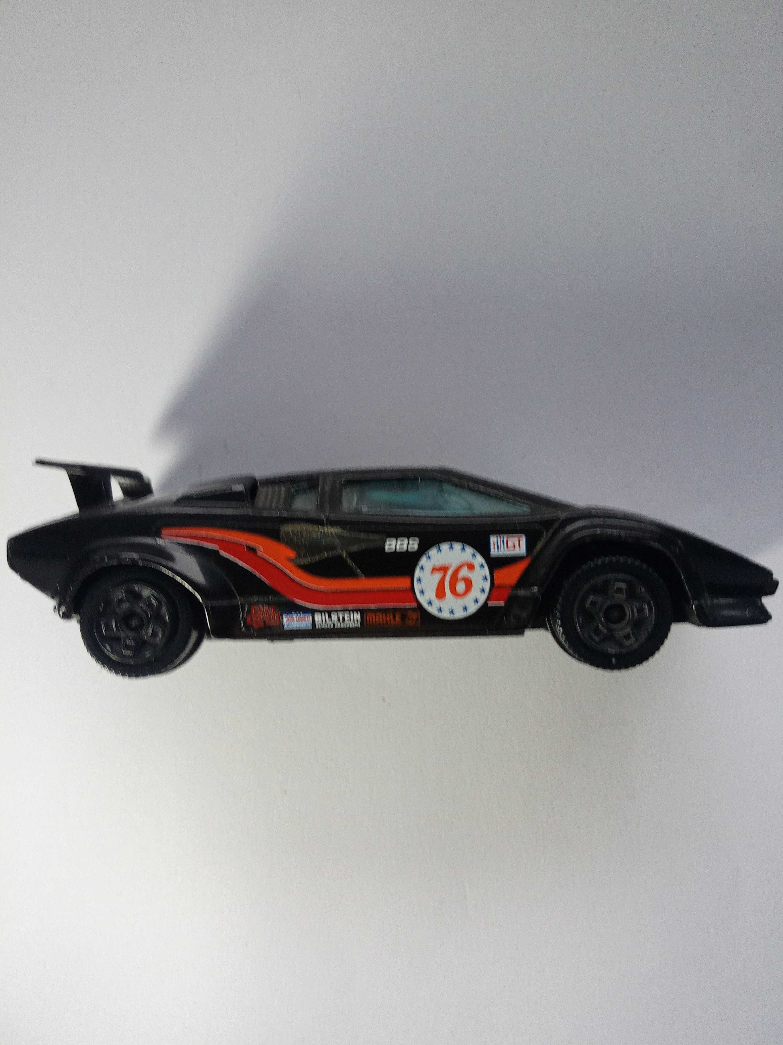 Bburago lamborghini countach 5000 1:43