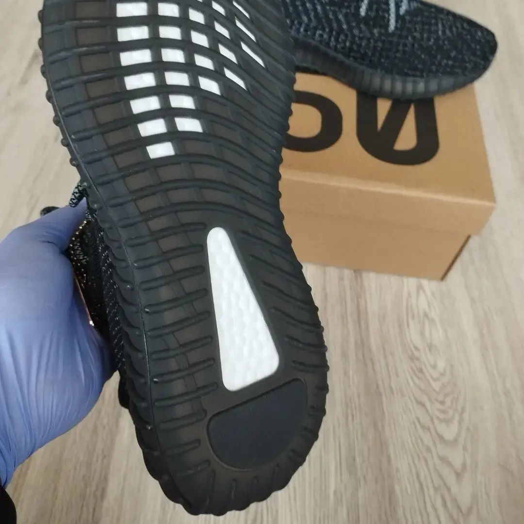 Кроссовки Adidas Yeezy рефлектив