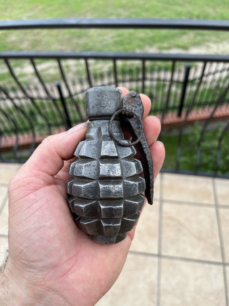 Skorupa granatu wz.33 zapalnik wz.31