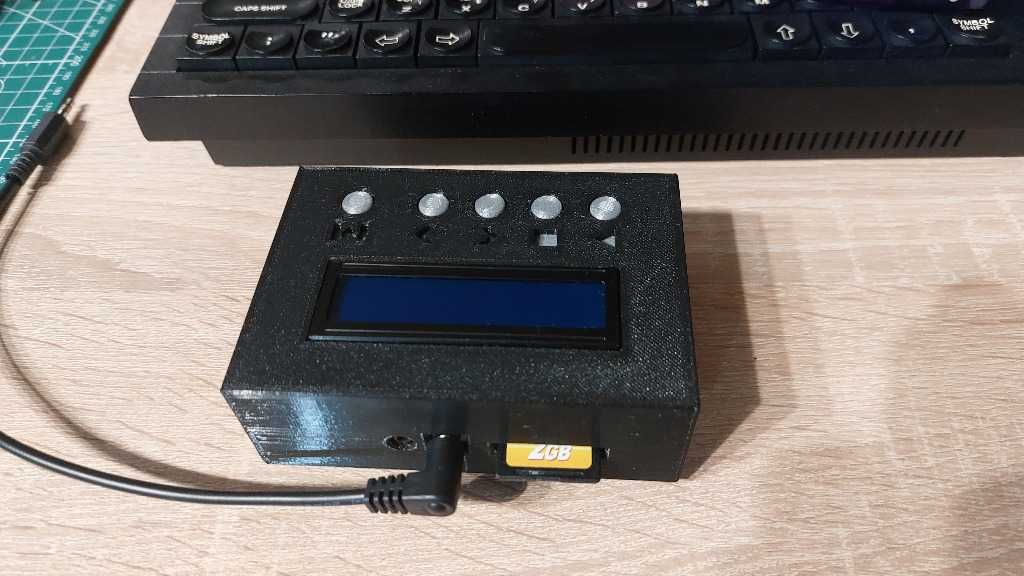 TZXDuino do ZX Spectrum. Z kartą SD i przewodem.