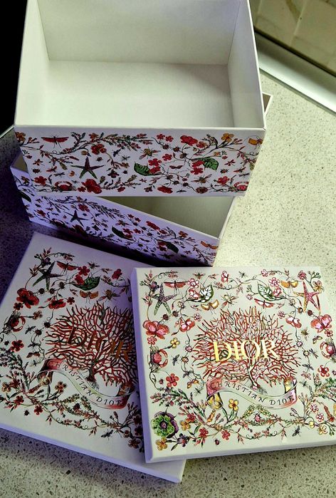 Подарункові пакети/коробки DIOR