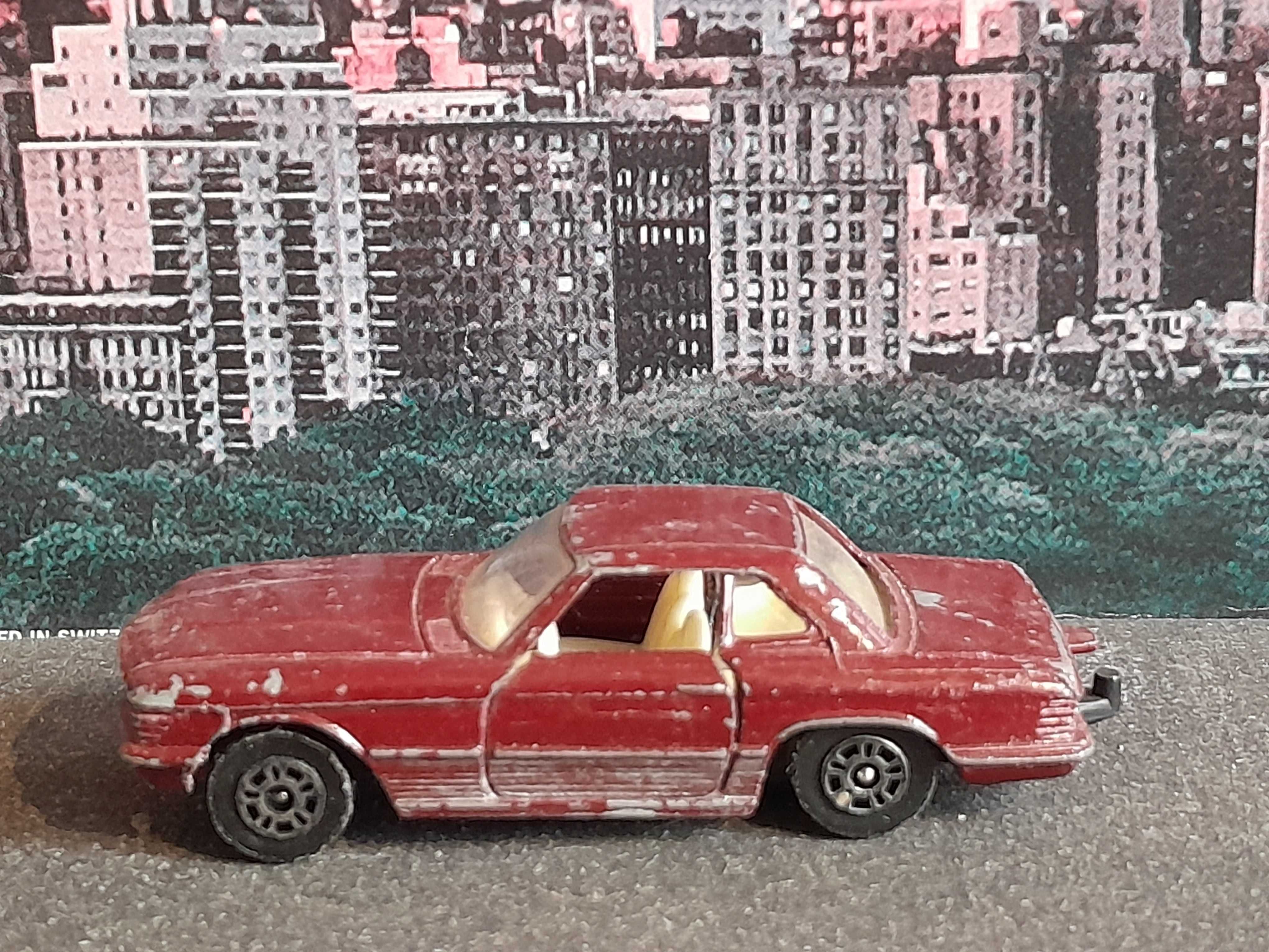 Stary resorak Corgi Mercedes Benz 500 SL retro vintage do kolekcji