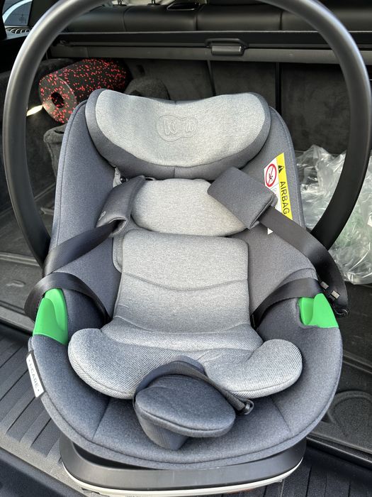 Fotelik samochodowy Kinderkraft z bazą Isofix