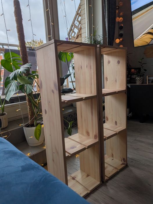 Półka /regał drewniany Ikea w bardzo dobrym stanie, jasne drewno