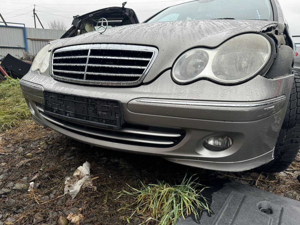 Бампер Mercedes W203 C-klass авангард рестайл