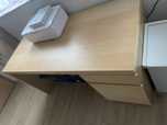 Biurko Ikea Malm jasny brąz