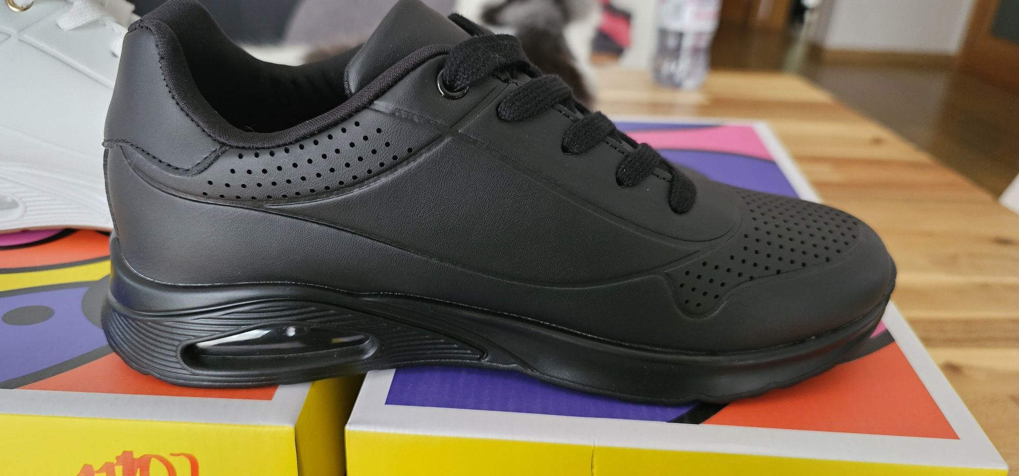 Ténis (imita os Skechers) novos