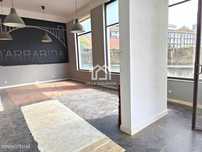 Espaço comercial, convertível em Duplex T3 / T4 | Junto rio douro