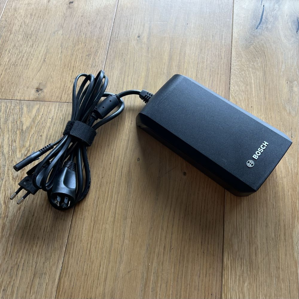 BOSCH Fast Charger 6A (carregador rápido para e-bike)