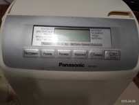 Хлібопічка Panasonic SD-255
- Компактна хлібопічка з великим РК-диспле