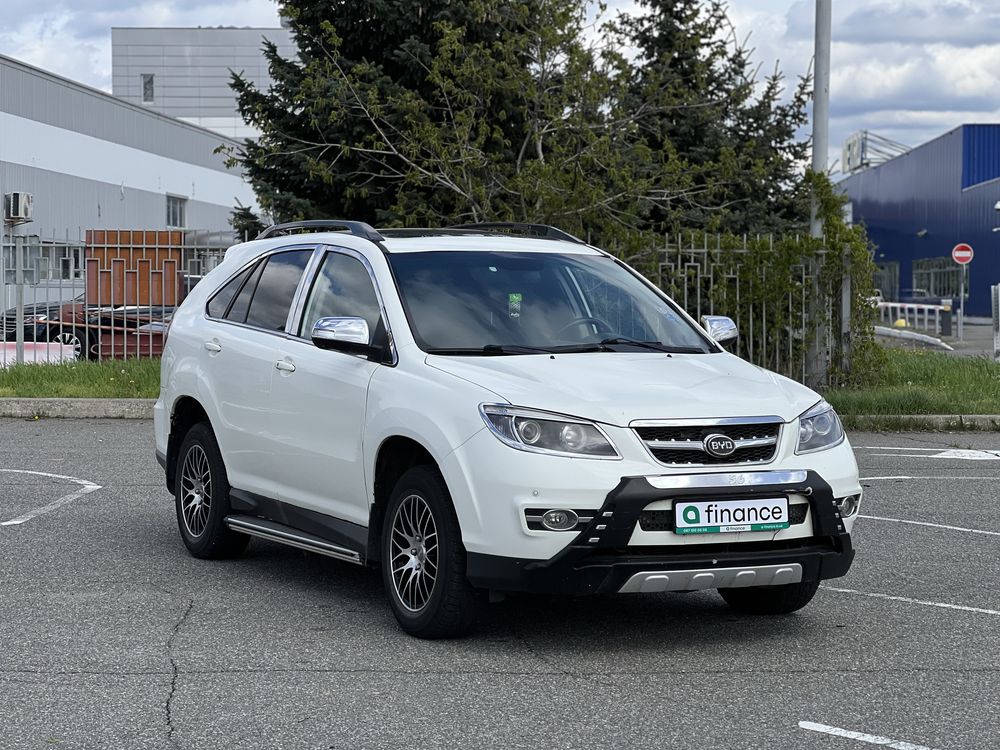 BYD S-6 2013p. 2,4 газ/бен.