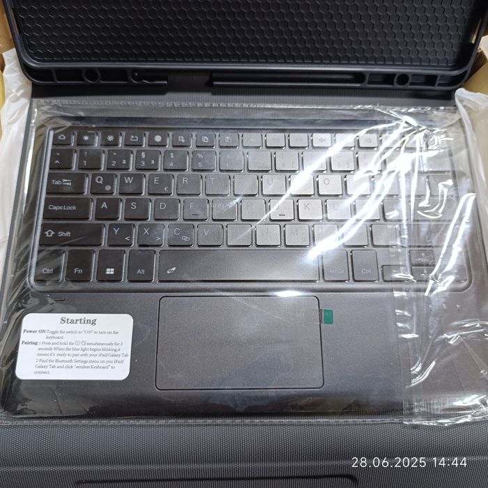 Чехол-клавиатура Smart Cover для Samsung Galaxy Tab s8+/s7/s7+