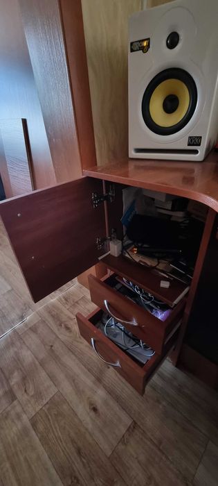 Компьютерный стол