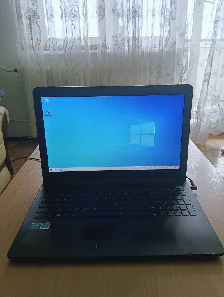 Laptop Asus  X502c