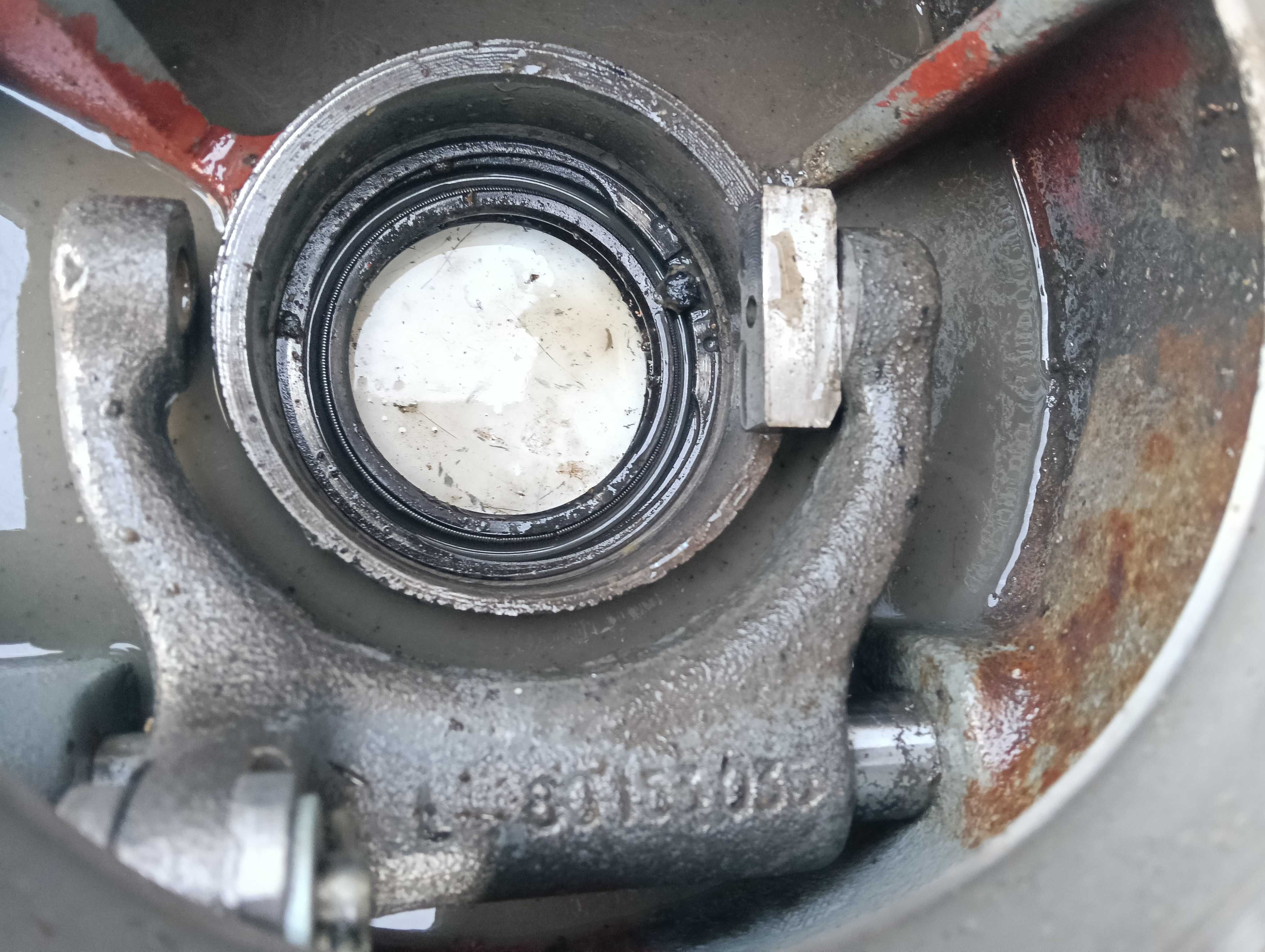 Pokrywa Mechanizmu Różnicowego Blokada Tryb Zetor 12145 C385 914 Ursus