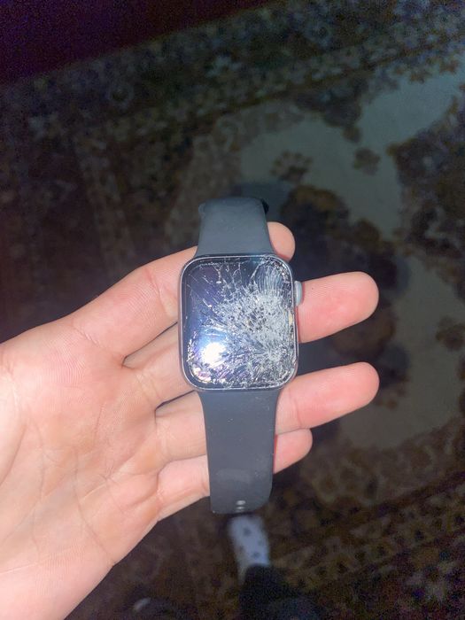 Apple watch 4 на запчастини