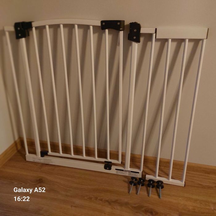 Bramka Barierka  na schody odgradzająca.