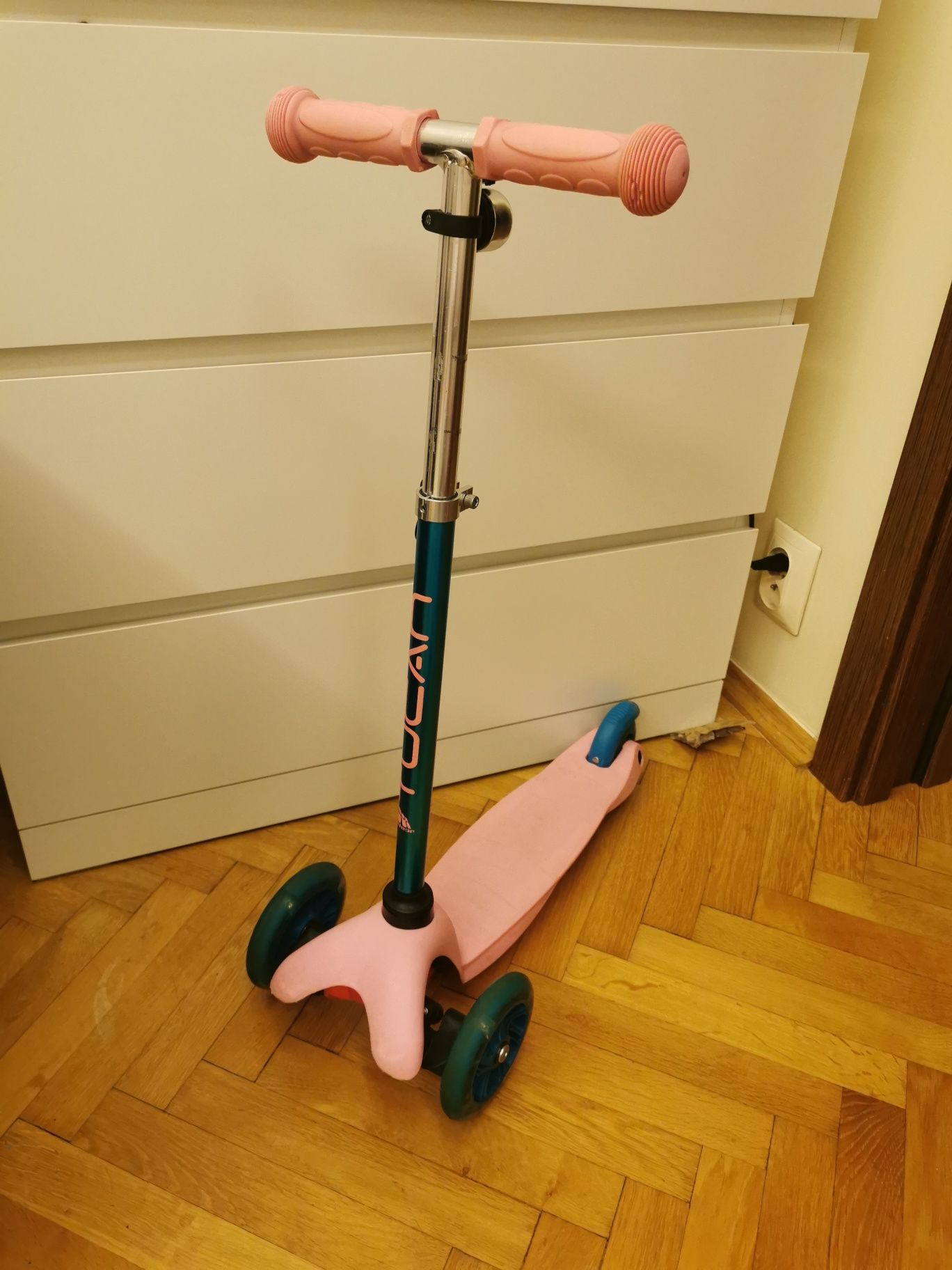 Hulajnoga trojkolowa Meteor Tucan z kolkami LED