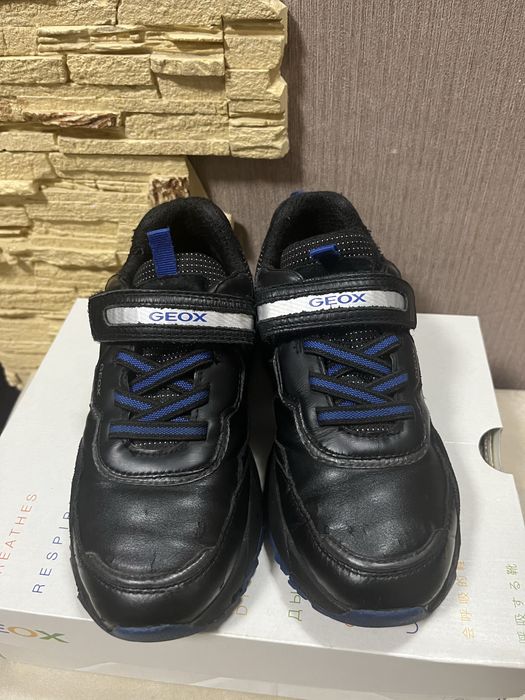 Кросівки Geox 33р