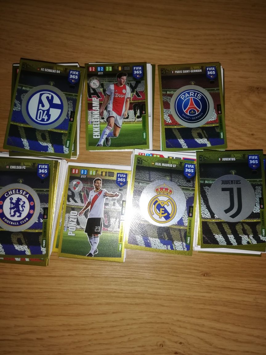 Karty FIFA 365 PANINI 2020