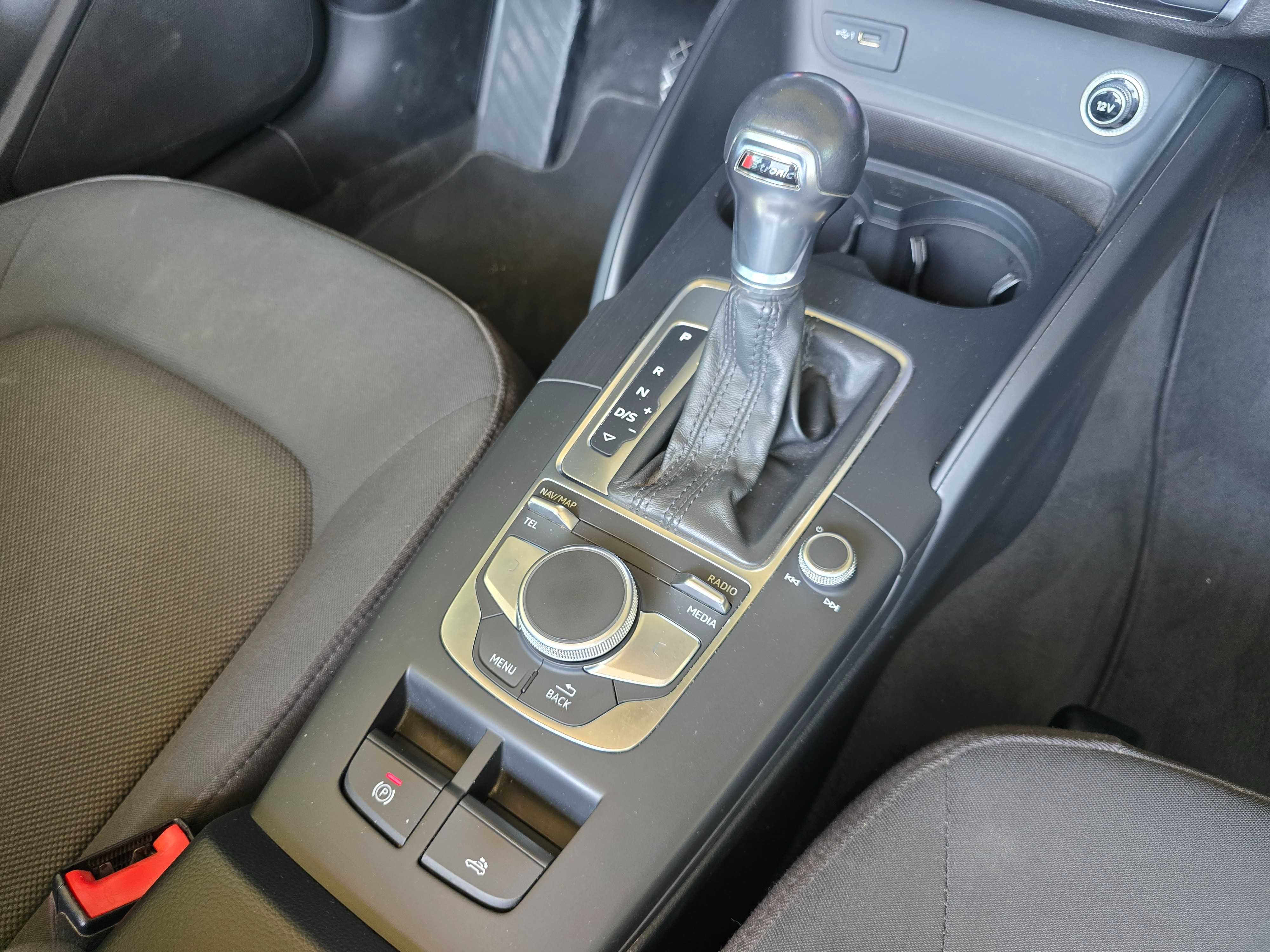 A3 Cabrio 1.4 TFSi S tronic (automático) - Nacional