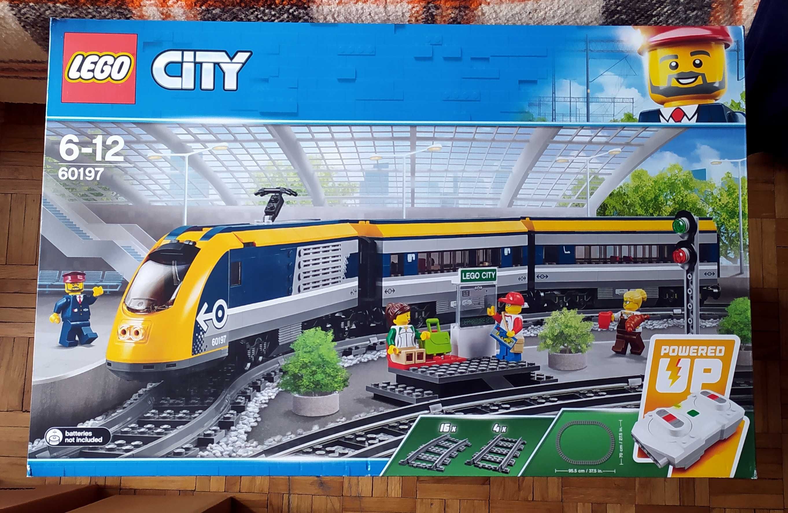 LEGO City 60197 - Pociąg pasażerski