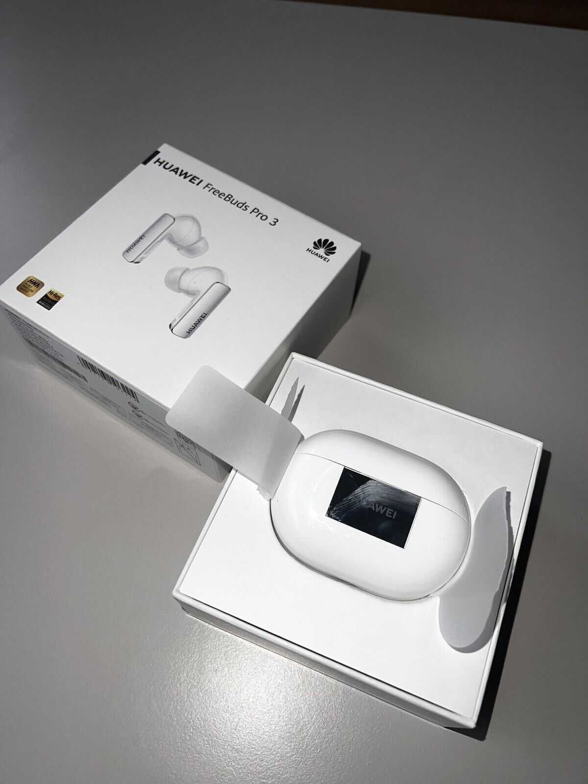 Наушники Huawei Freebuds 3 Pro белого цвета как новые