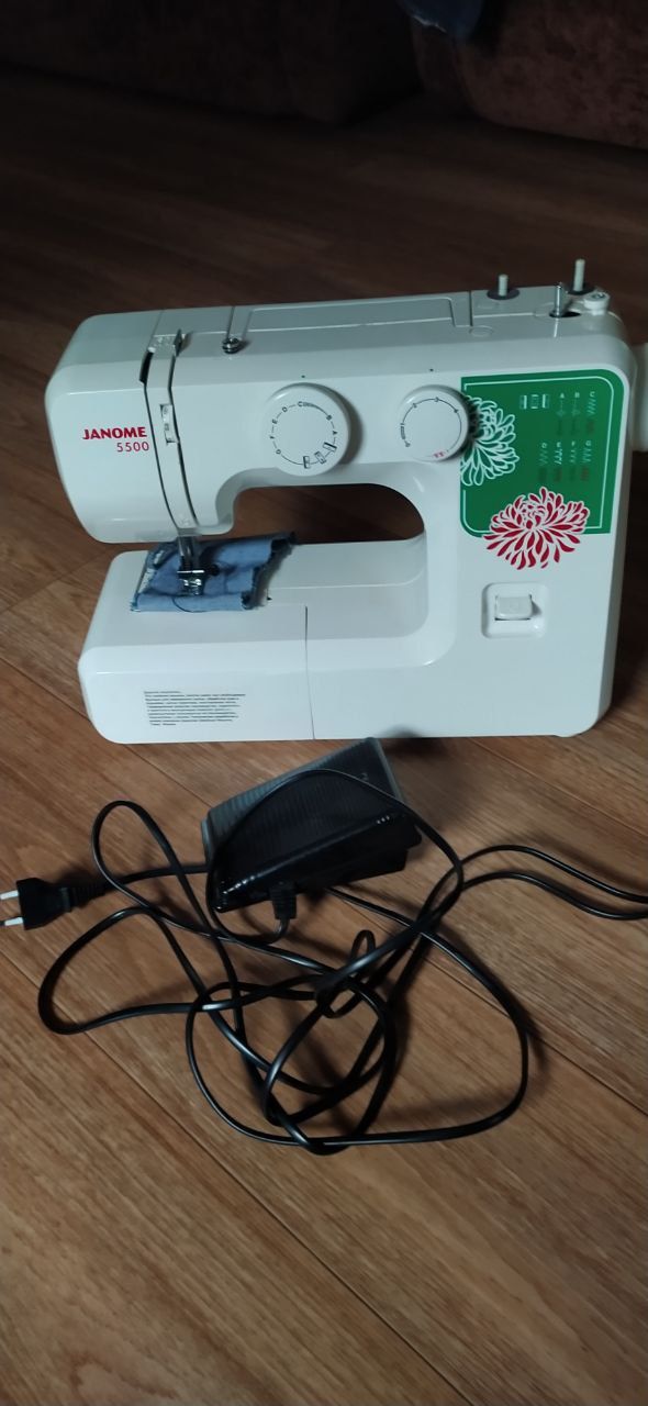 Швейная машинка Janome 5500