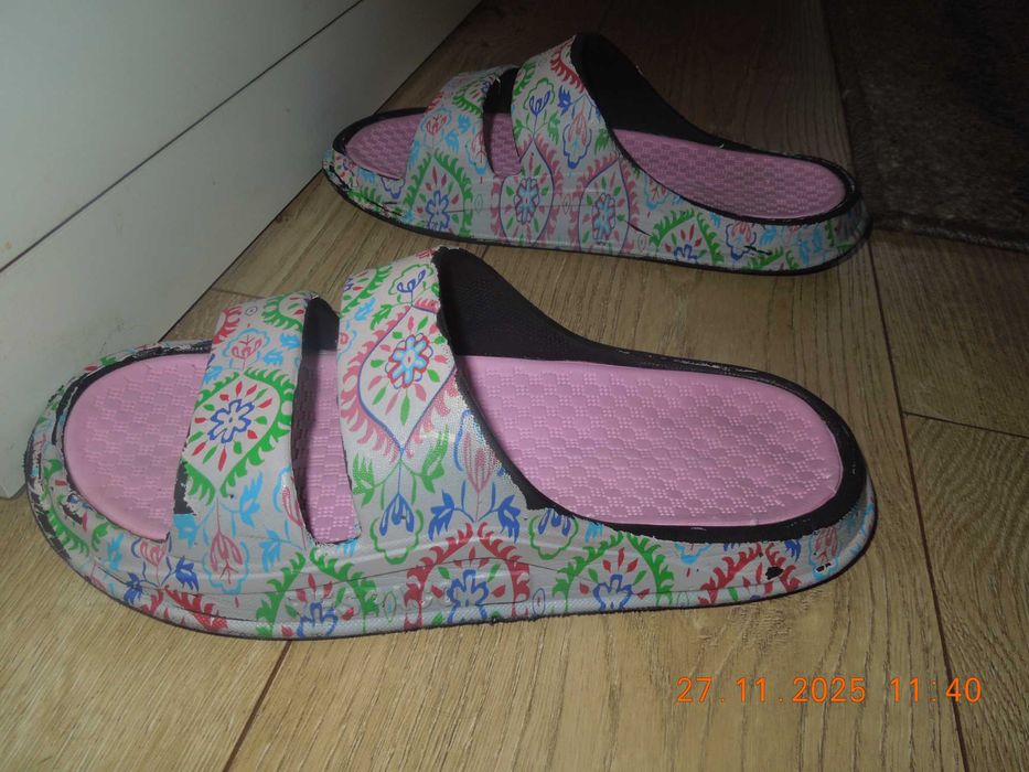Domowe Kapcie Damskie rozm.41 na grubej platformie - szeroka stopa