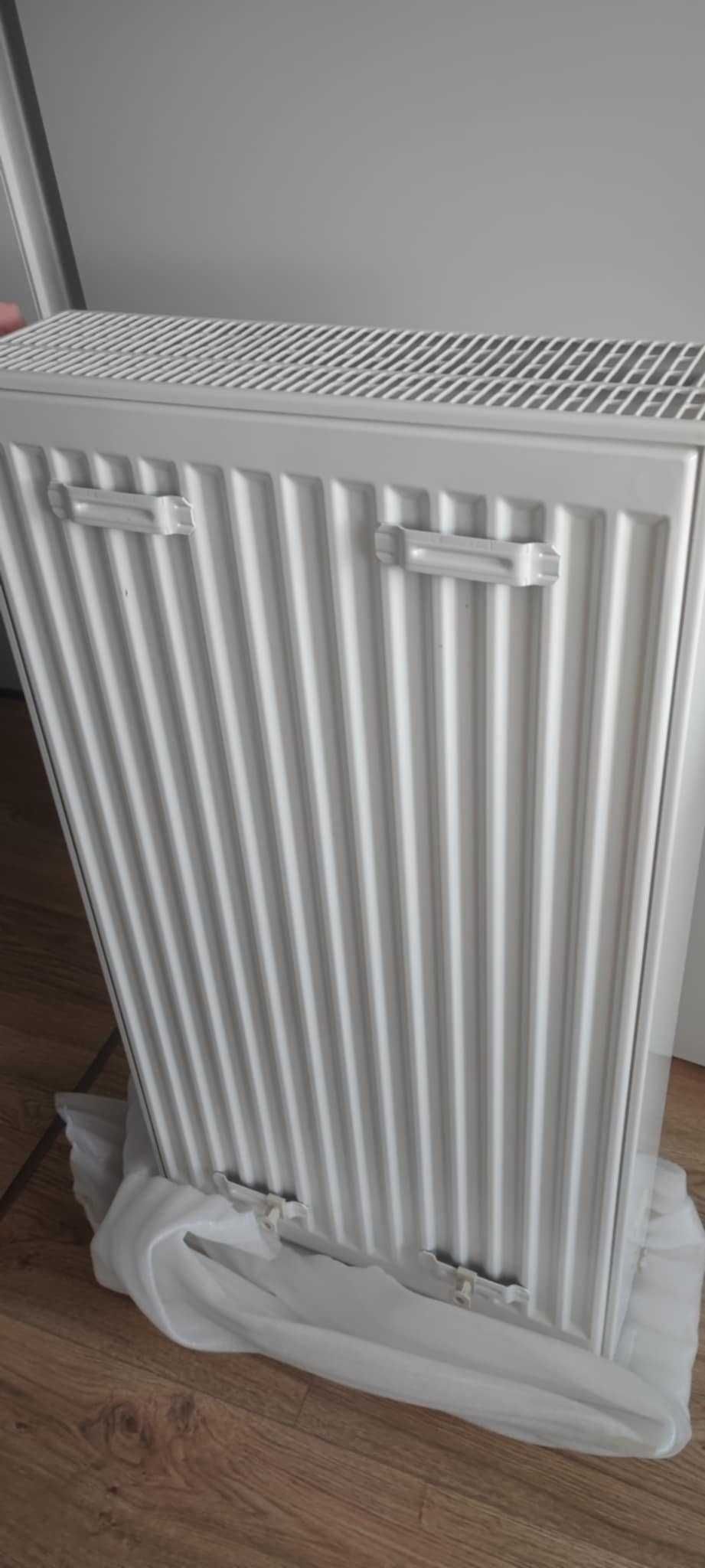 Grzejnik Kermi X2 Profil-V typ 33  900 × 500 x 150 mm