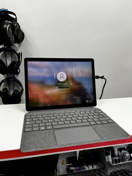 Планшет Microsoft Surface Go 2 1926 64gb