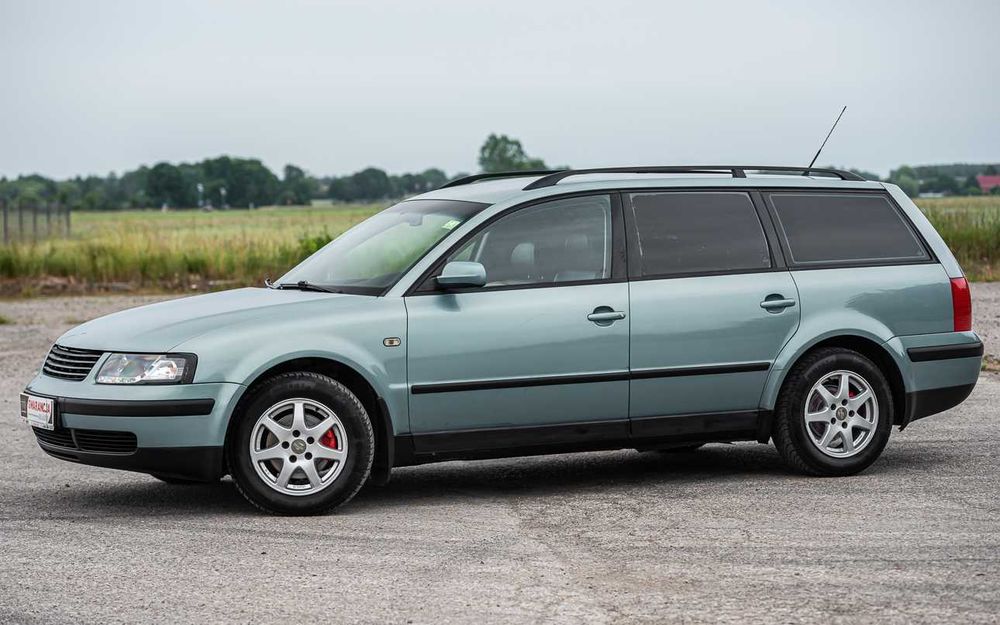 PIEKNY Volkswagen Passat 1.8 Benzyna