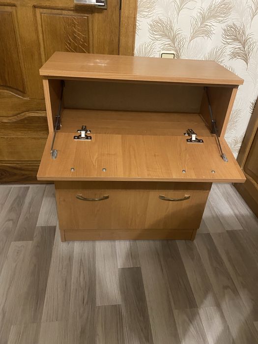 Тумба для взуття та дзеркало