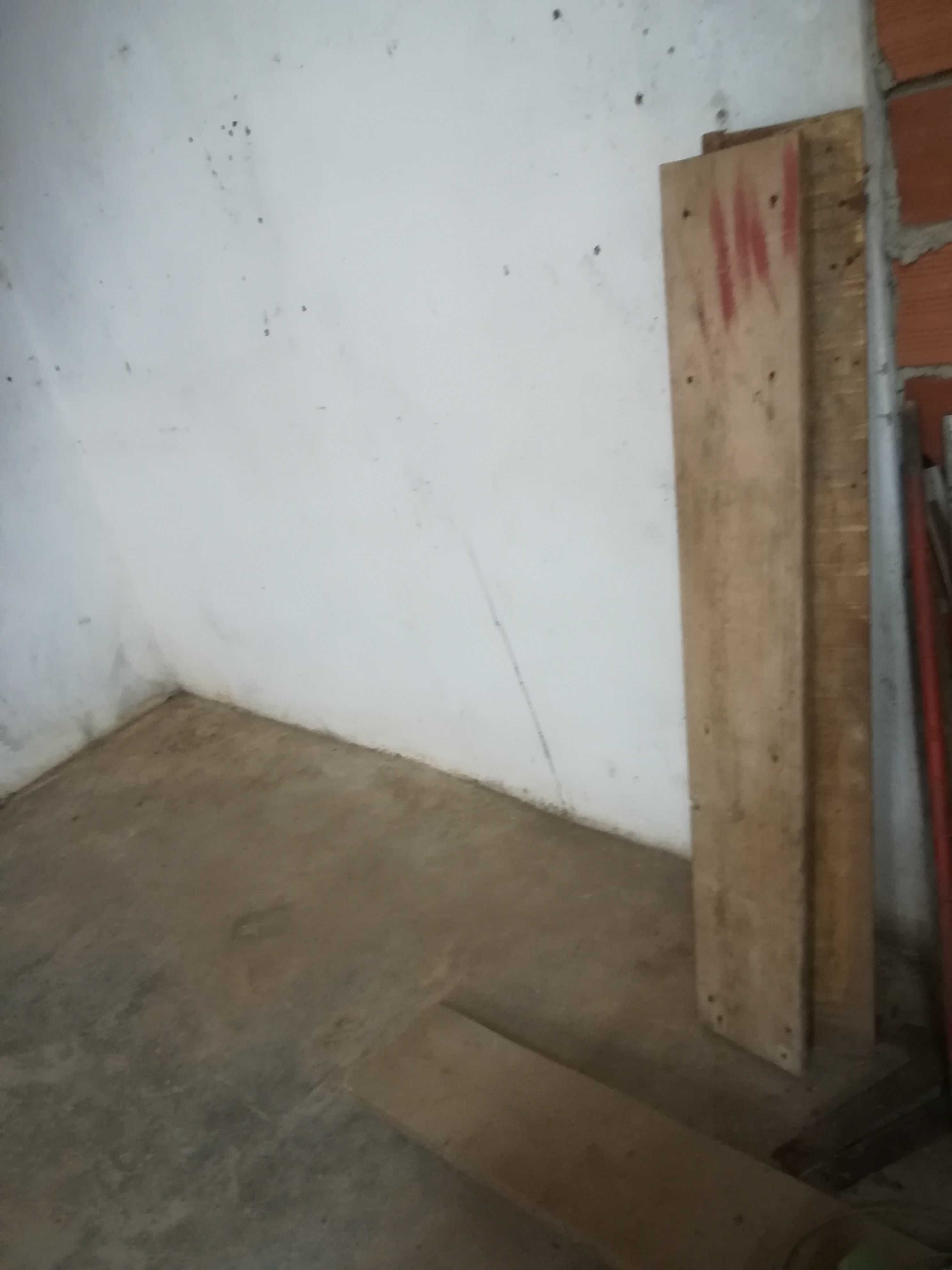 Dou Tábuas e Barrotes