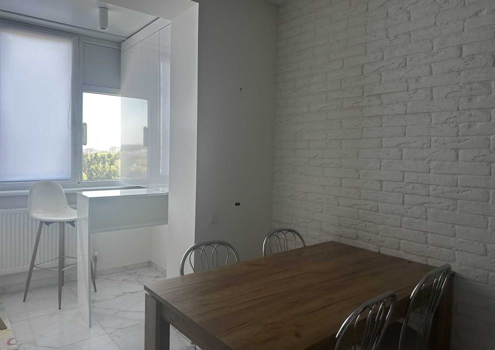 1к Н/Б 40 кв.м. Ремонт, Виставка