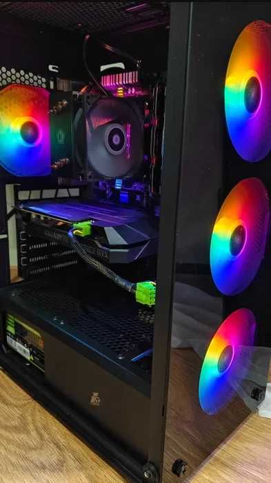 1st Player / Ryzen 5600 /RTX 3060 / B450 / 32Gb ram / 512Gb m2