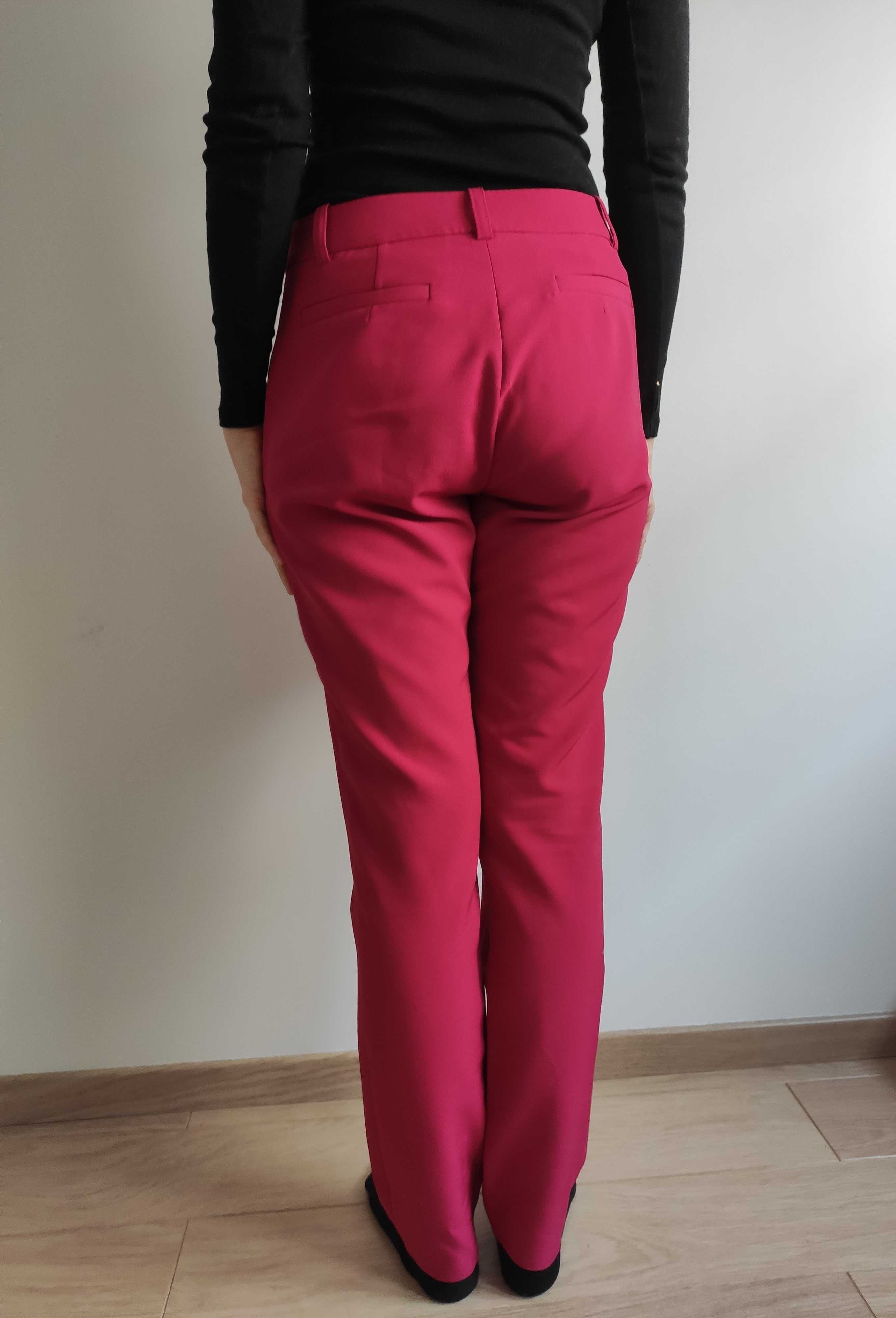 Materiałowe malinowe/różowe spodnie Monnari 36