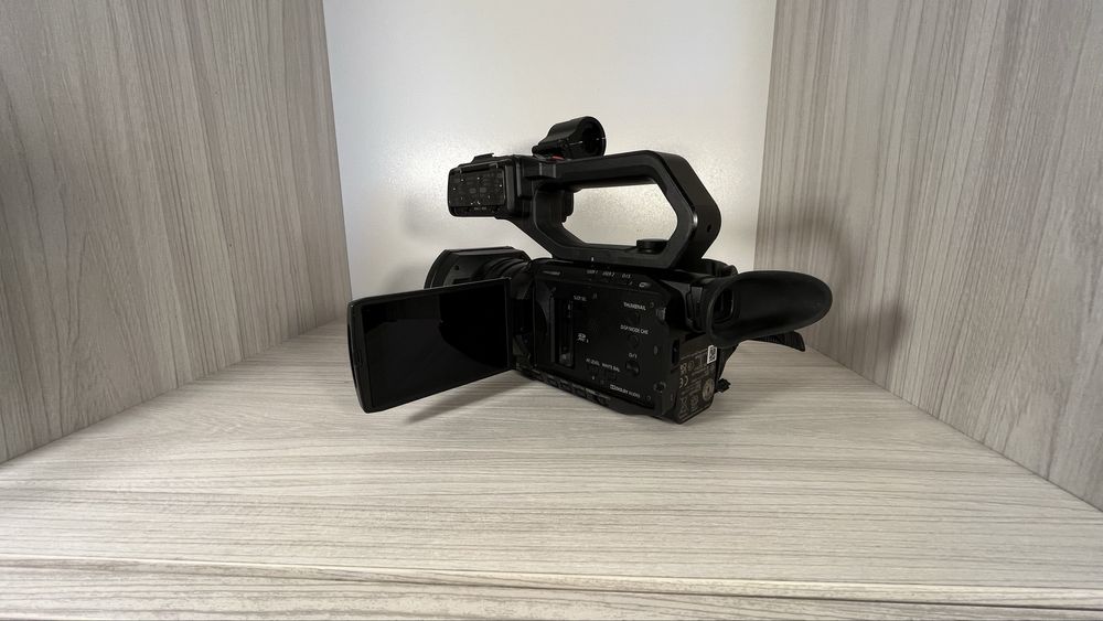 Kamera Panasonic hcx2000