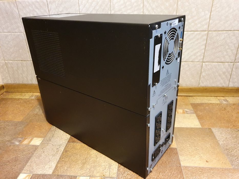 ДБЖ APC Smart-UPS 2200VA (SUA2200I) з АКБ